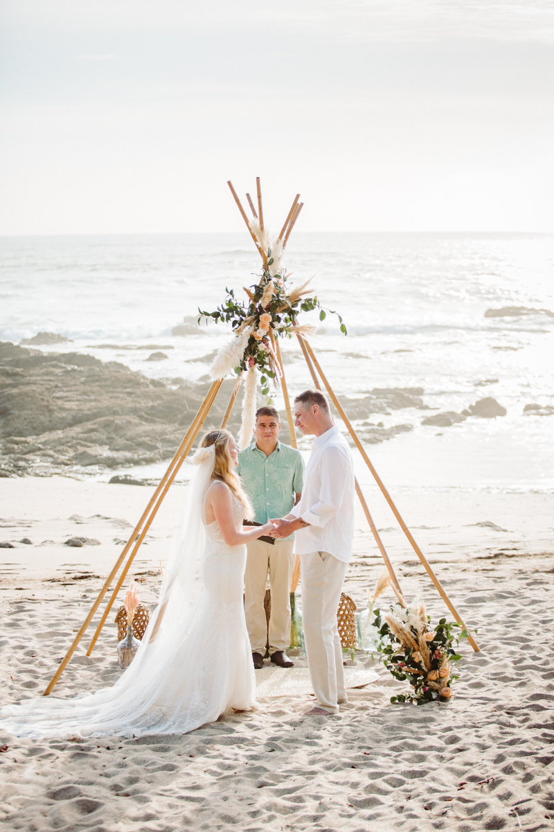 destination elopement costa rica