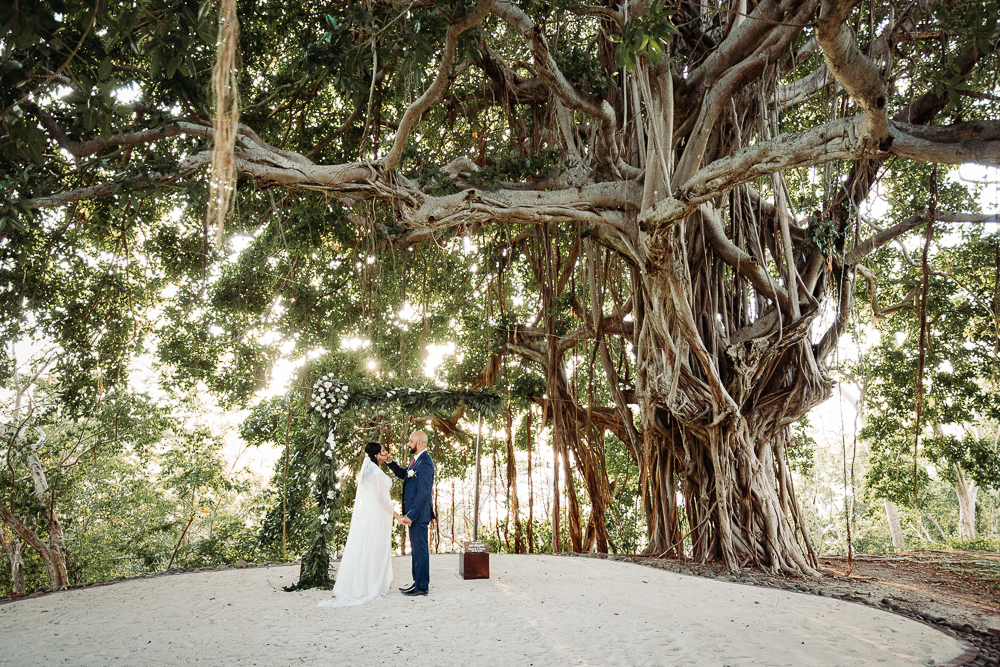 Costa rica elopement photographer