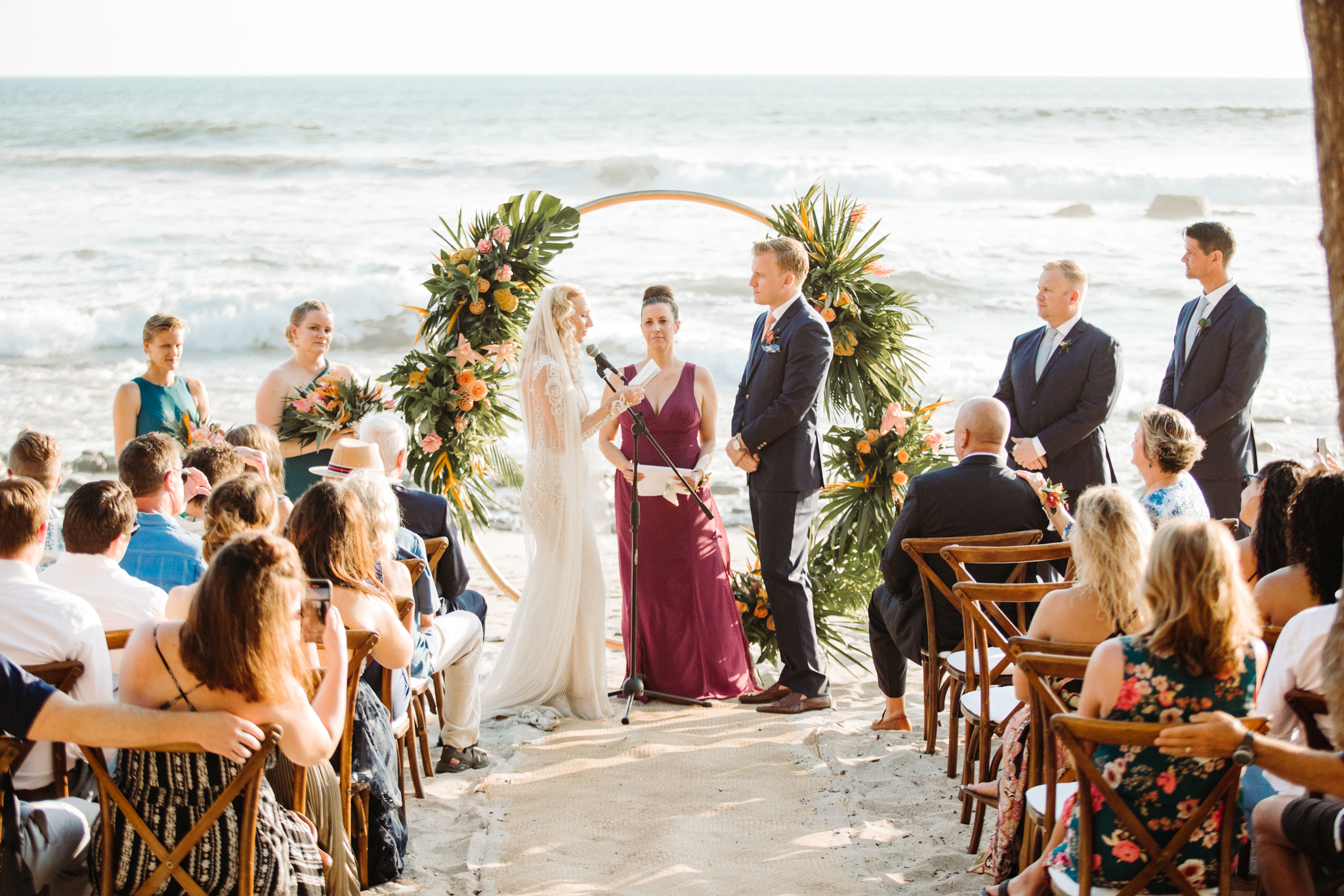 circle ceremony arch