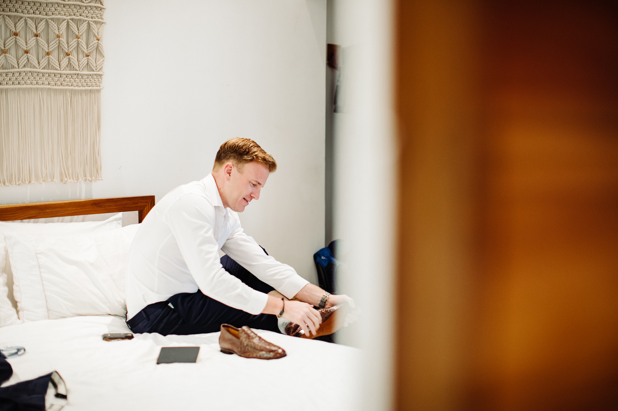 groom gets ready for wedding