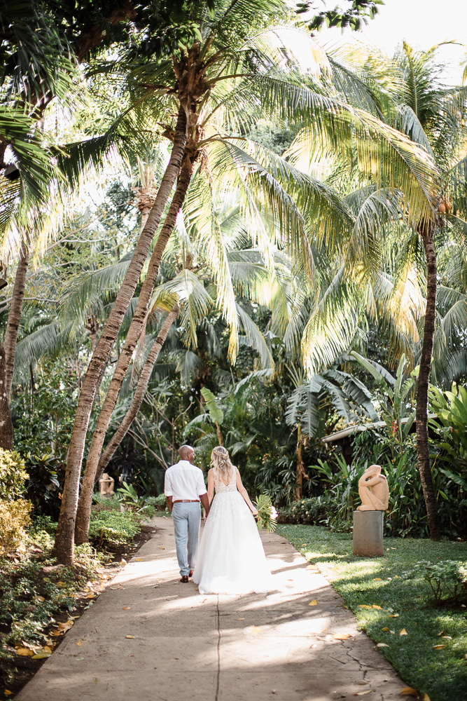 Santa Teresa beach wedding