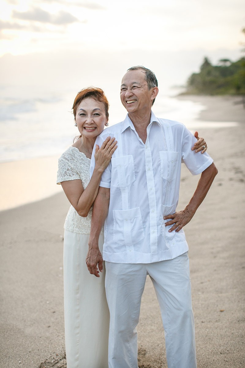 anniversary beach photoshoot